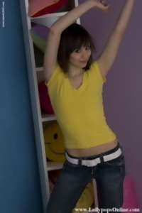 Ariel Rebel in jeans