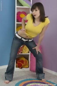 Ariel Rebel in jeans