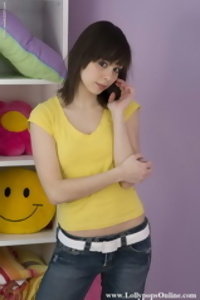 Ariel Rebel in jeans