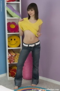 Ariel Rebel in jeans