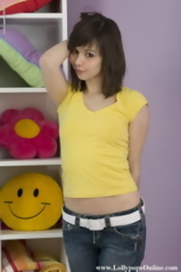 Ariel Rebel in jeans