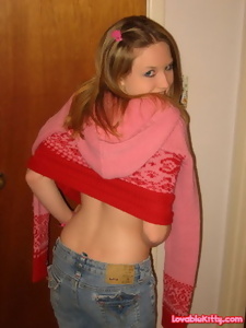 Lovable Kitty in jeans